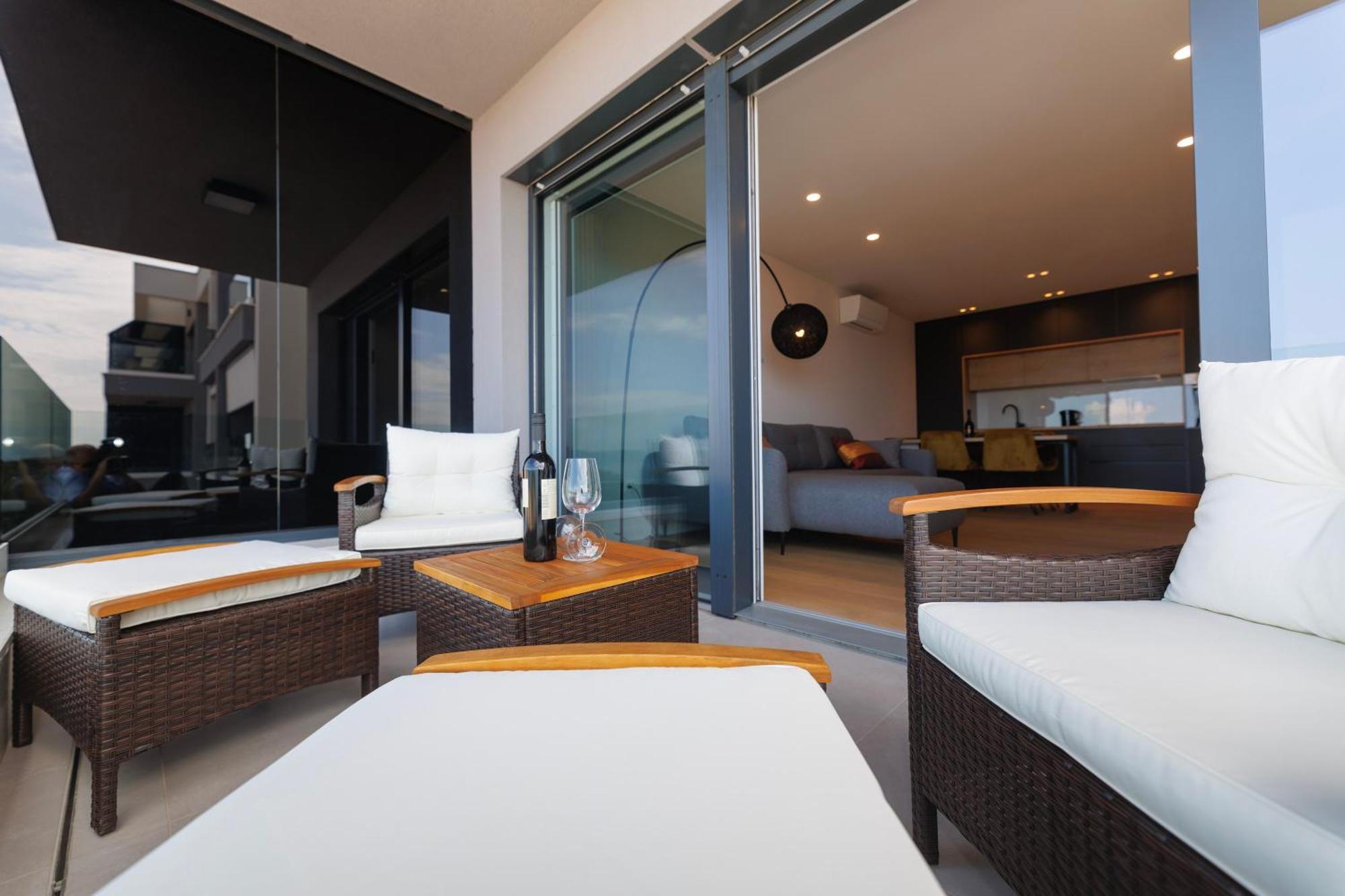 Luxury Narona Sea&city View *