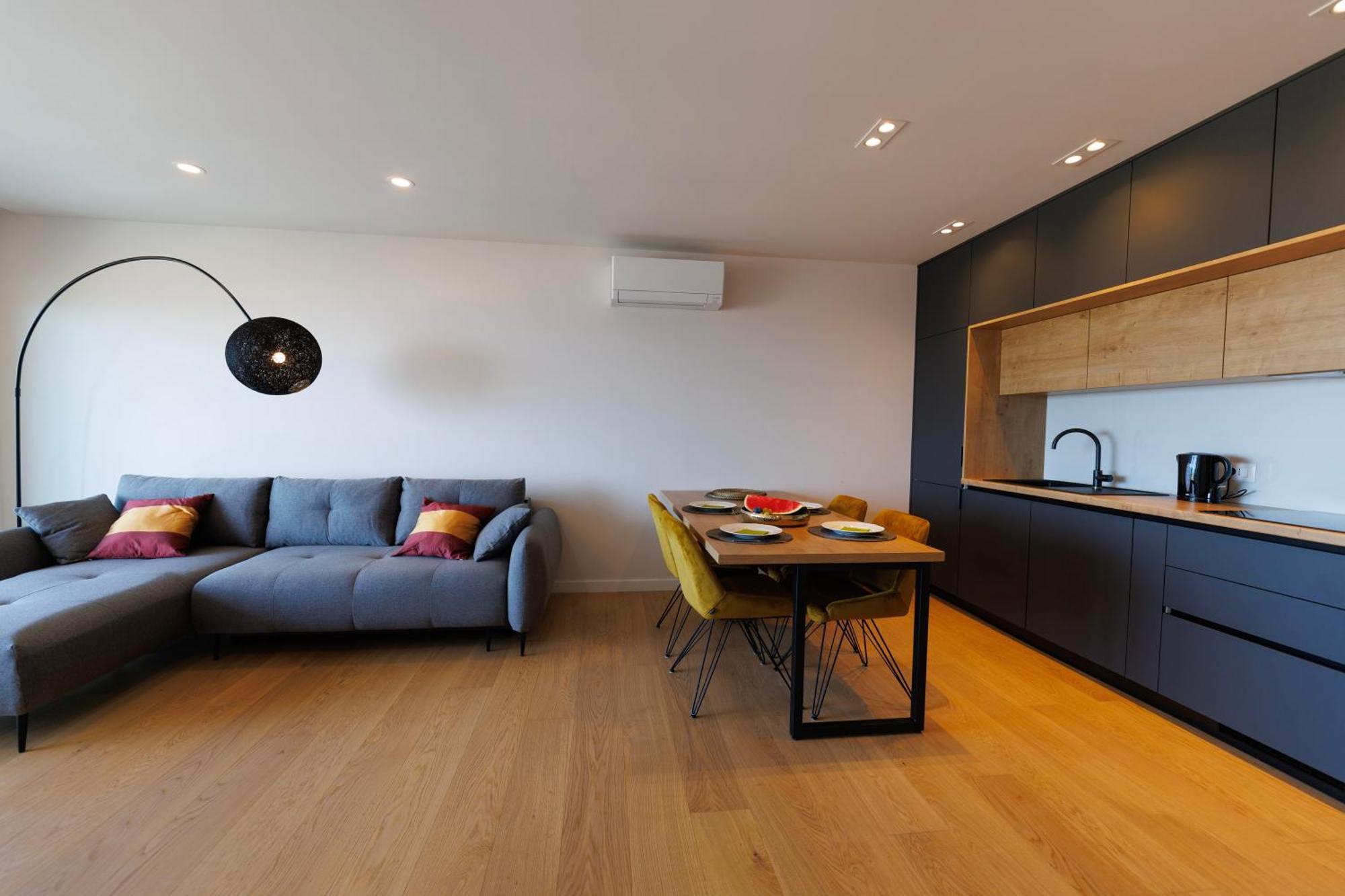 Luxury Narona Sea&city View Apartment *